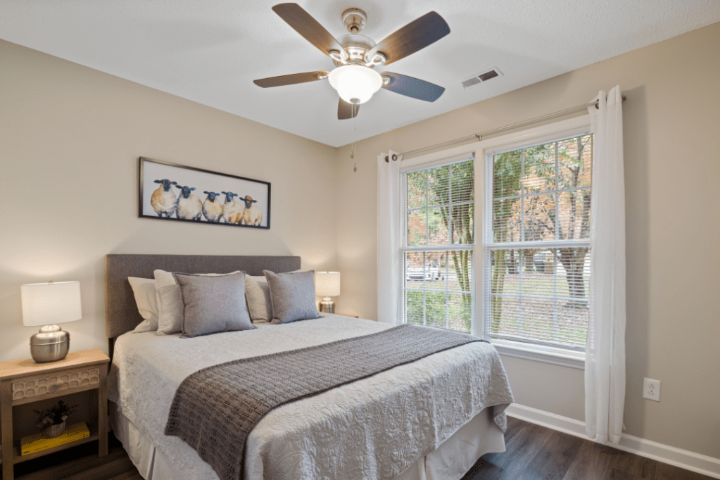 Rotate Your Ceiling Fan&nbsp;Blades